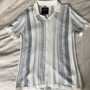 Hollister Men's Casual Knit Shirt - Gray and White